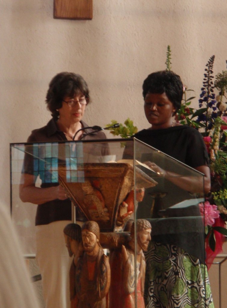 African guests participated in the service.