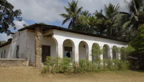 Ehemaliges Krapfsches Missionarshaus in Rabai, welches bis auf die Dachkonstruktion im Originalzustand erhalten ist.
