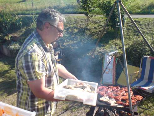 Barbecue preparation by the chéf de cuisine.