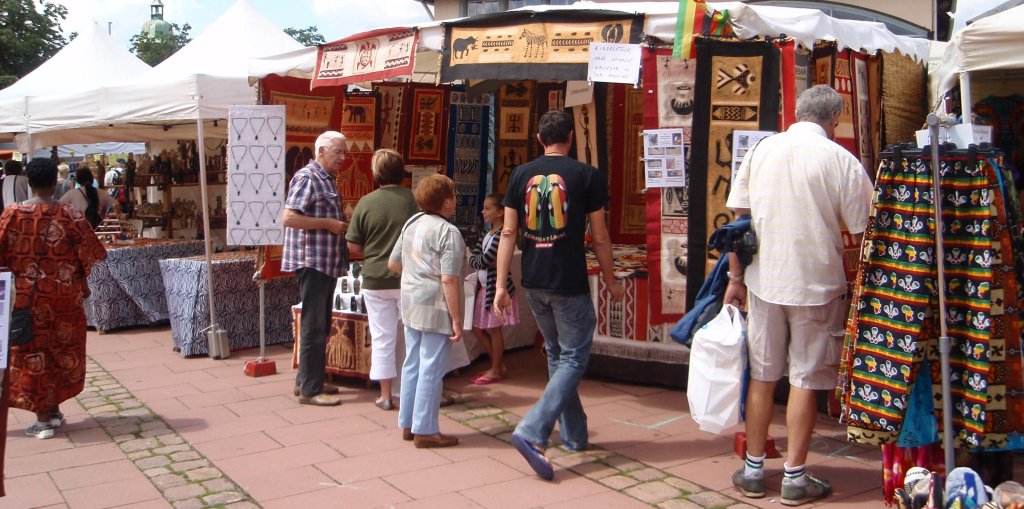 Weitere Impressionen vom Afrikafest (Marktplatz).