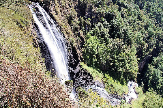 Karuru-Wasserfall.